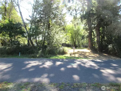 861 Hassalo Ave SE, Ocean Shores, WA 98569