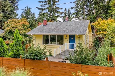 11037 Sand Point Way NE, Seattle, WA 98125