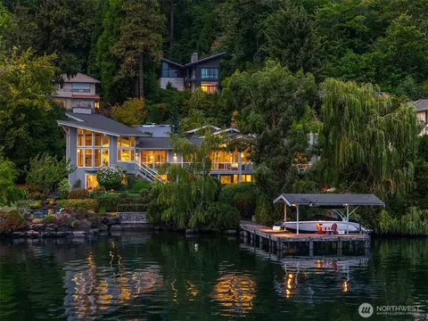 8493 W Mercer Way, Mercer Island, WA 98040