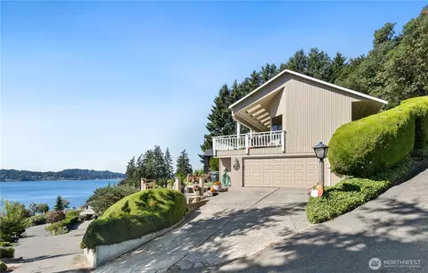57 Point Fosdick Ter NW, Gig Harbor, WA 98335
