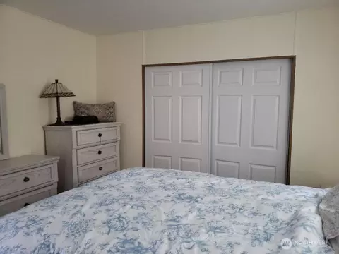 Bedroom - 1181 Spruce Dr, Enumclaw, WA 98022 photo 4 of 6