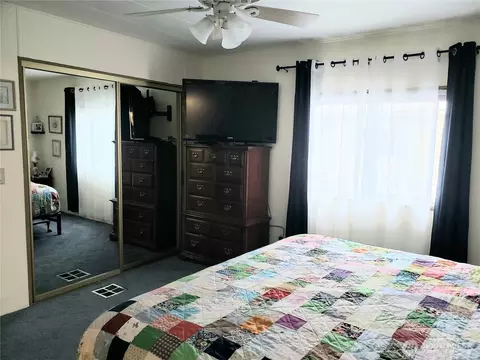 Bedroom - 1181 Spruce Dr, Enumclaw, WA 98022 photo 2 of 6