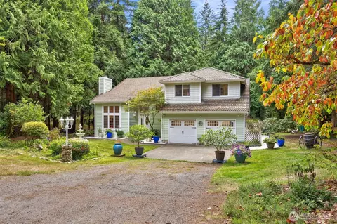 27520 Lindvog Rd NE, Kingston, WA 98346