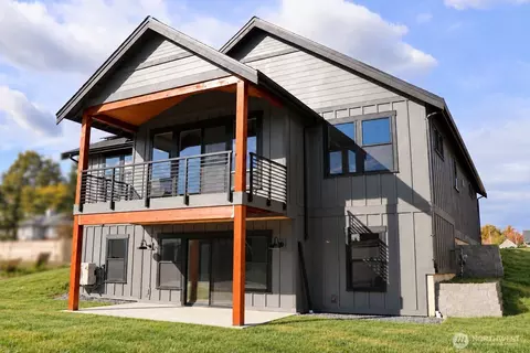 427 Sandlot Ct, Lynden, WA 98264