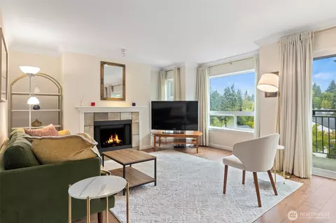 31500 33rd Pl SW #Q203, Federal Way, WA 98023