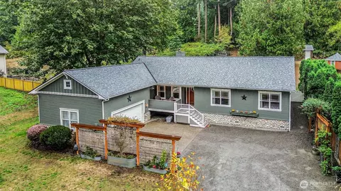 2077 Wagner Rd, Camano Island, WA 98282