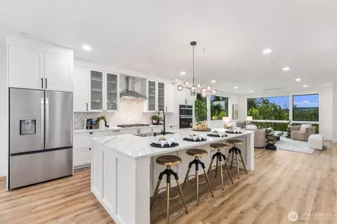 Kitchen - 932 Duchess Rd #B-1, Bothell, WA 98012 photo 5 of 11