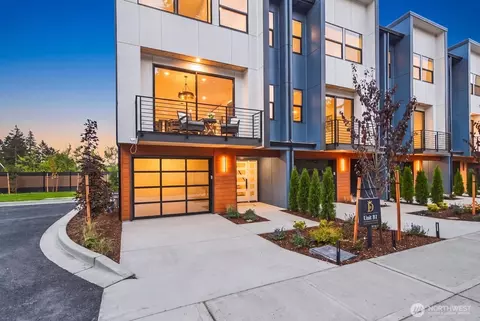 Exterior - 932 Duchess Rd #B-1, Bothell, WA 98012 photo 2 of 4