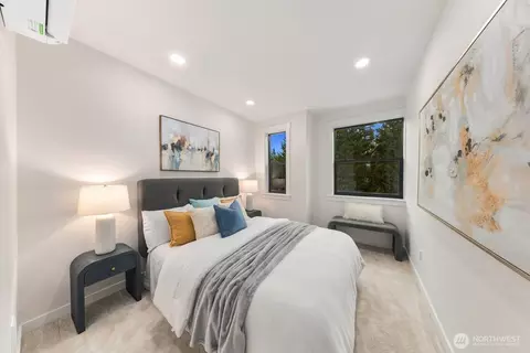 Bedroom - 932 Duchess Rd #B-1, Bothell, WA 98012 photo 1 of 4