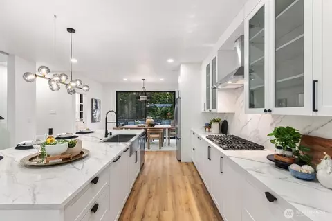 Kitchen - 932 Duchess Rd #B-1, Bothell, WA 98012 photo 7 of 11