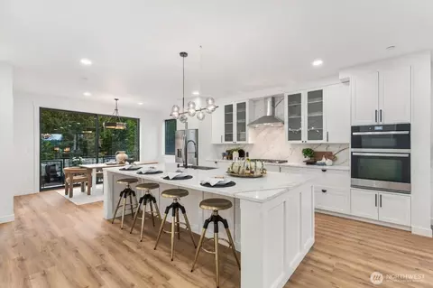 Kitchen - 932 Duchess Rd #B-1, Bothell, WA 98012 photo 3 of 11