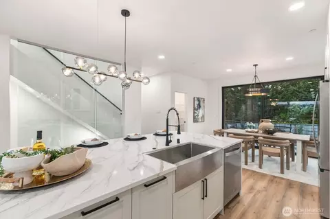 Kitchen - 932 Duchess Rd #B-1, Bothell, WA 98012 photo 8 of 11