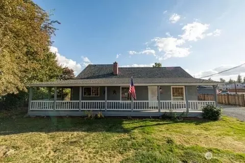 704 Kansas St SW, Orting, WA 98360