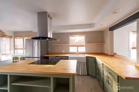 Kitchen - 704 Kansas St SW, Orting, WA 98360 photo 2 of 5