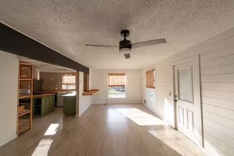 Living - 704 Kansas St SW, Orting, WA 98360 photo 2 of 4