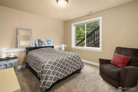 Bedroom - 10311 NE 194th St, Bothell, WA 98011 photo 4 of 7