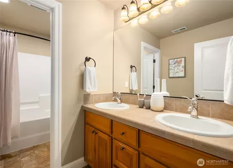 Bath - 10311 NE 194th St, Bothell, WA 98011 photo 4 of 5