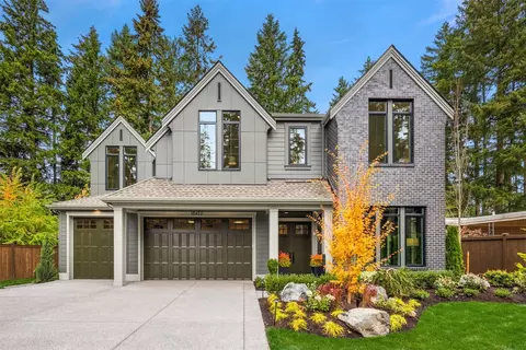 16422 NE 29th St, Bellevue, WA 98008
