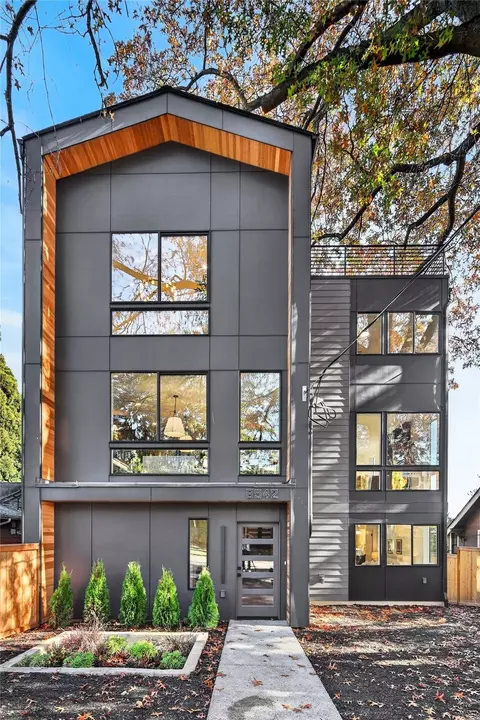 8542 Interlake Ave N, Seattle, WA 98103