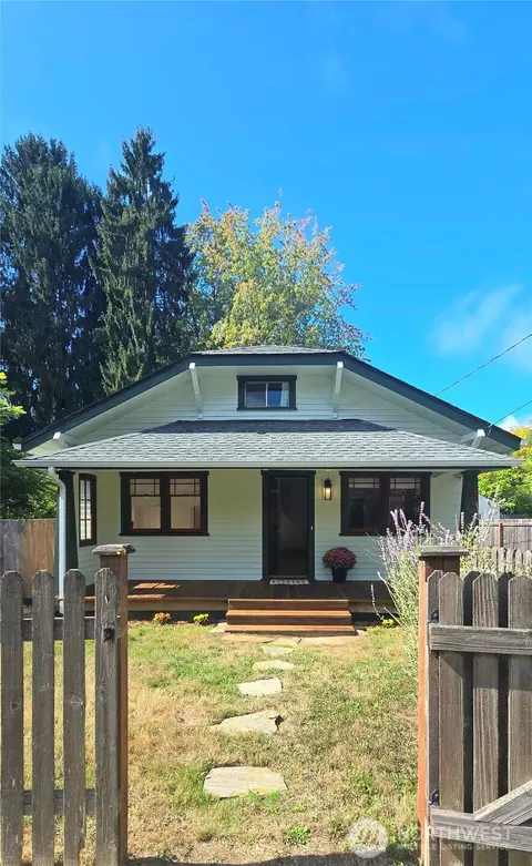 917 Garrison St NE, Olympia, WA 98506