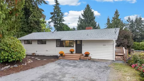 2516 202nd Pl SW, Lynnwood, WA 98036