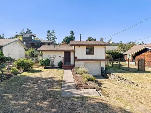 5521 Jackman St, Port Townsend, WA 98368