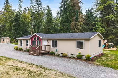 450 Secluded Ln, Oak Harbor, WA 98277