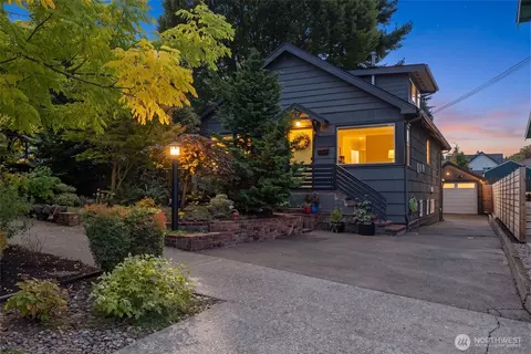 3753 SW Austin St, Seattle, WA 98126