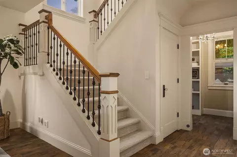 Entry Way - 3326 43rd Ave NE, Seattle, WA 98105 photo 4 of 4