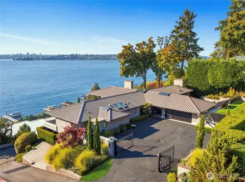 3223 Evergreen Point Rd, Medina, WA 98039