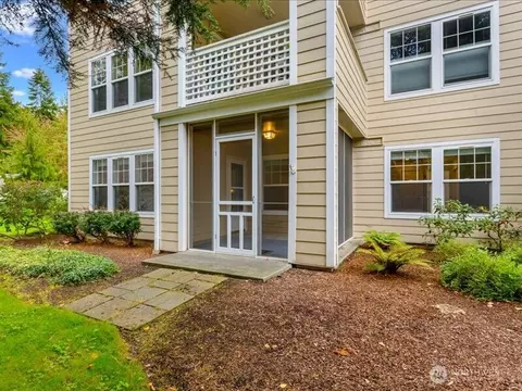 4133 224th Ln SE #112, Issaquah, WA 98029