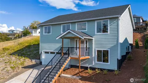 7528 Wooldridge Dr, Blaine, WA 98230