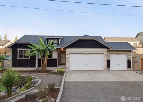 3635 Nevada Ave E, Port Orchard, WA 98366
