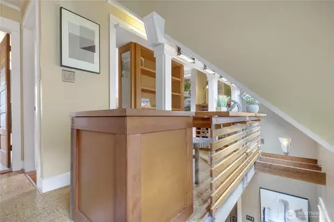 Entry Way - 2211 E Olive St, Seattle, WA 98122 photo 3 of 5