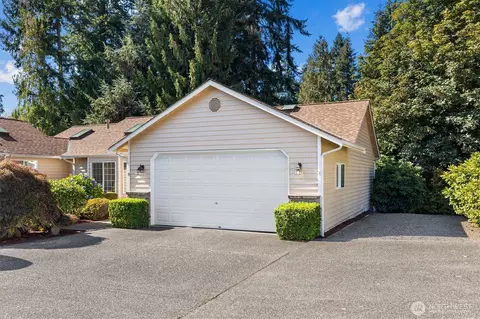 14118 Beverly Park Rd #B, Edmonds, WA 98026
