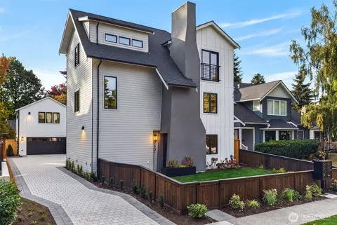 2631 34th Ave W, Seattle, WA 98199
