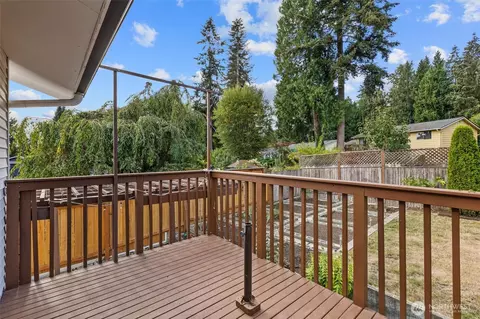 Exterior - 20308 13th Dr SE, Bothell, WA 98012 photo 5 of 13