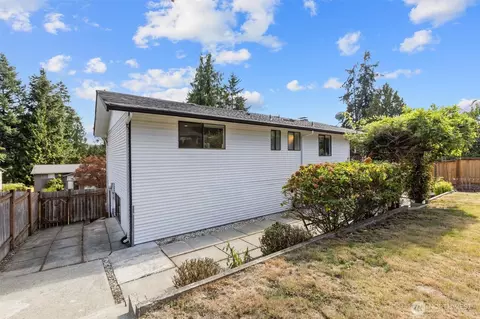 Exterior - 20308 13th Dr SE, Bothell, WA 98012 photo 8 of 13