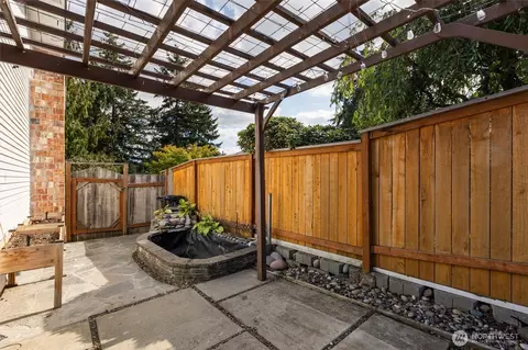Exterior - 20308 13th Dr SE, Bothell, WA 98012 photo 13 of 13