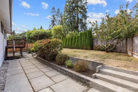 Exterior - 20308 13th Dr SE, Bothell, WA 98012 photo 7 of 13