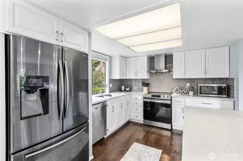 Kitchen - 20308 13th Dr SE, Bothell, WA 98012 photo 1 of 4