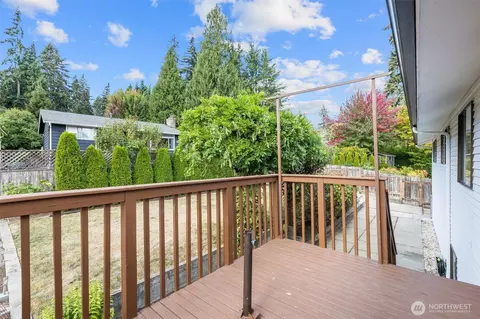 Exterior - 20308 13th Dr SE, Bothell, WA 98012 photo 3 of 13
