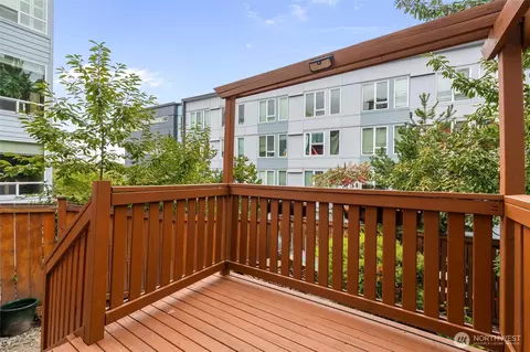 2215 14th Ave W #1, Seattle, WA 98119