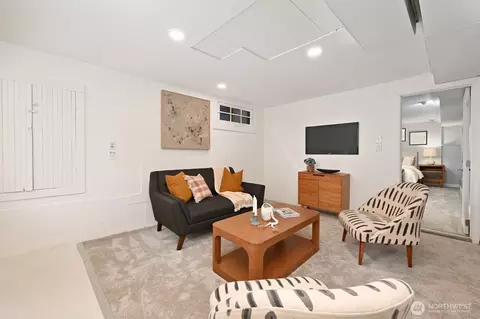 Living - 933 N 84th St, Seattle, WA 98103 photo 3 of 3