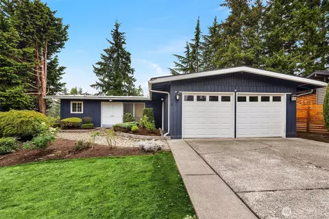 113 152nd Pl SE, Bellevue, WA 98007