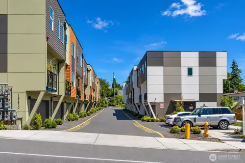 15612 8th Ave SW #104, Burien, WA 98166