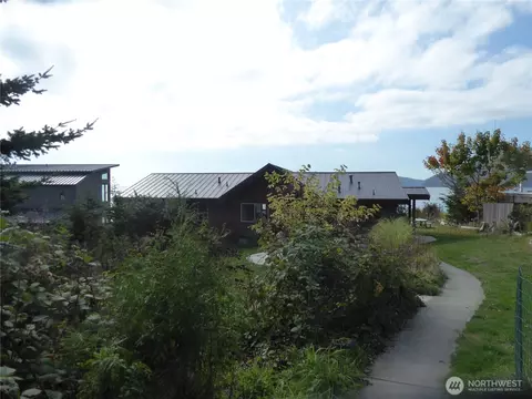 4617 Anaco Bch, Anacortes, WA 98221