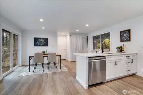 Dining - 6104 190th Avenue Ct E, Lake Tapps, WA 98391 photo 2 of 3