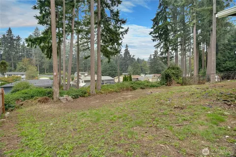 Exterior - 6104 190th Avenue Ct E, Lake Tapps, WA 98391 photo 4 of 8