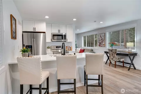 Kitchen - 6104 190th Avenue Ct E, Lake Tapps, WA 98391 photo 4 of 4